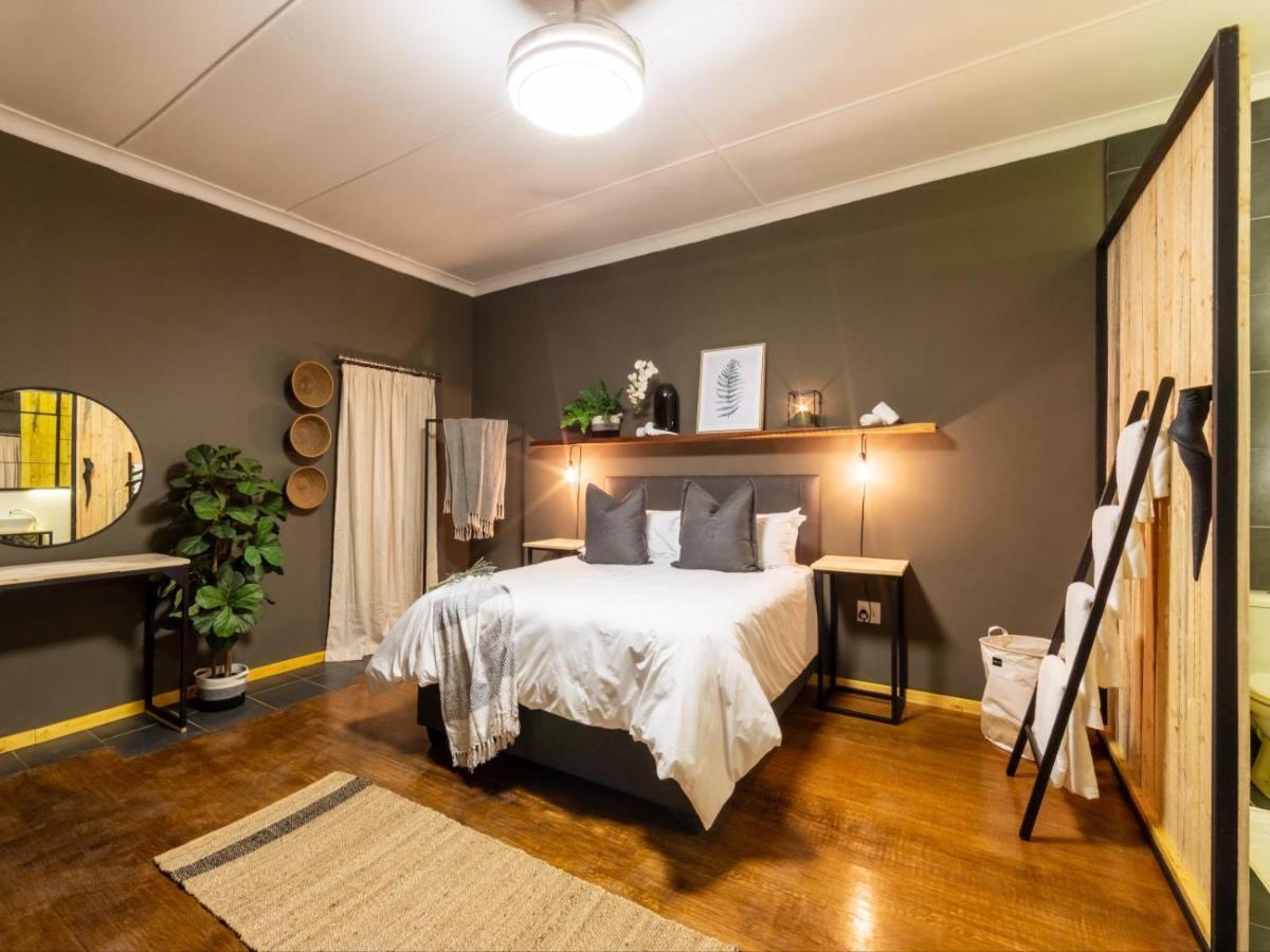 Royal Tree Guest House Потчефструм Екстериор снимка
