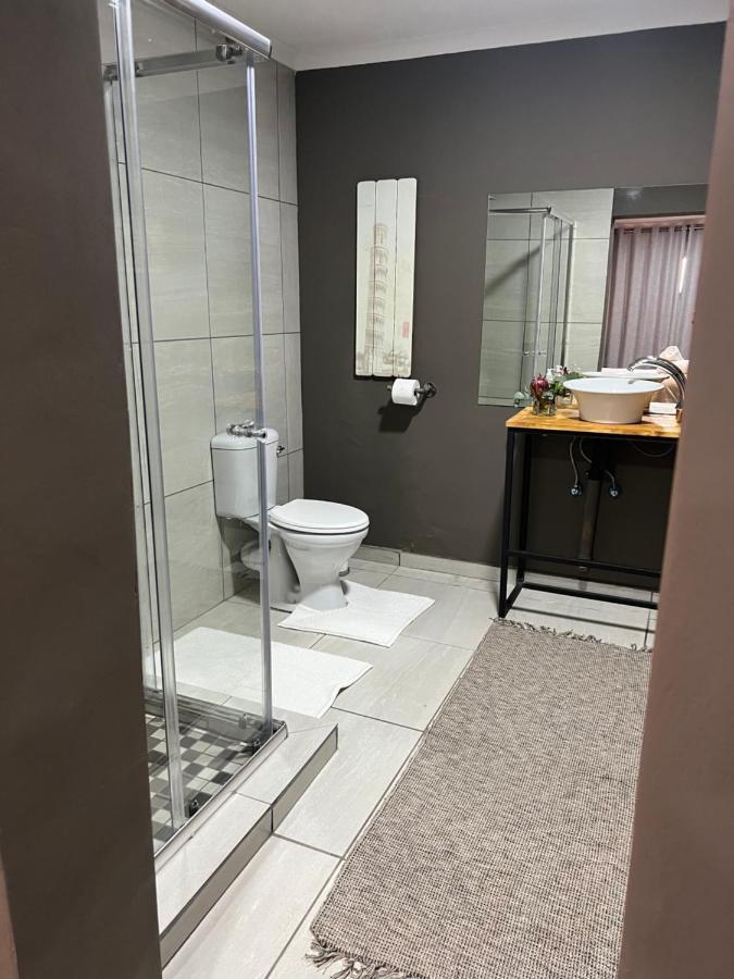 Royal Tree Guest House Потчефструм Екстериор снимка