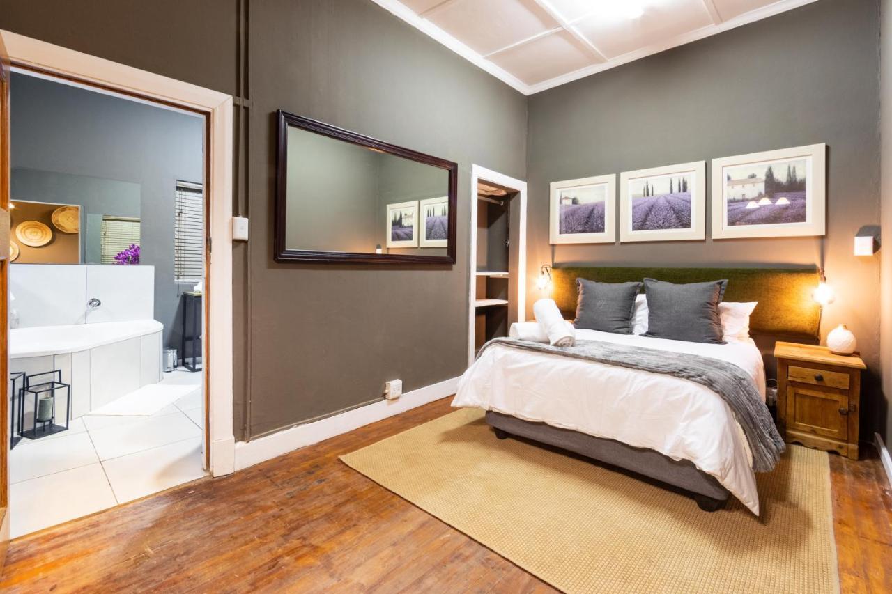 Royal Tree Guest House Потчефструм Екстериор снимка
