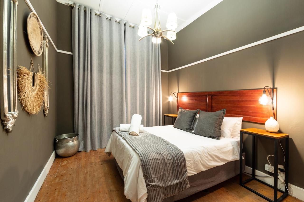 Royal Tree Guest House Потчефструм Екстериор снимка